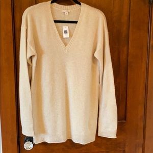 NWT Gap wool sweater woman’s L🌸